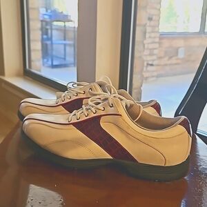 Callaway women's sz 9 golf shoes NWT